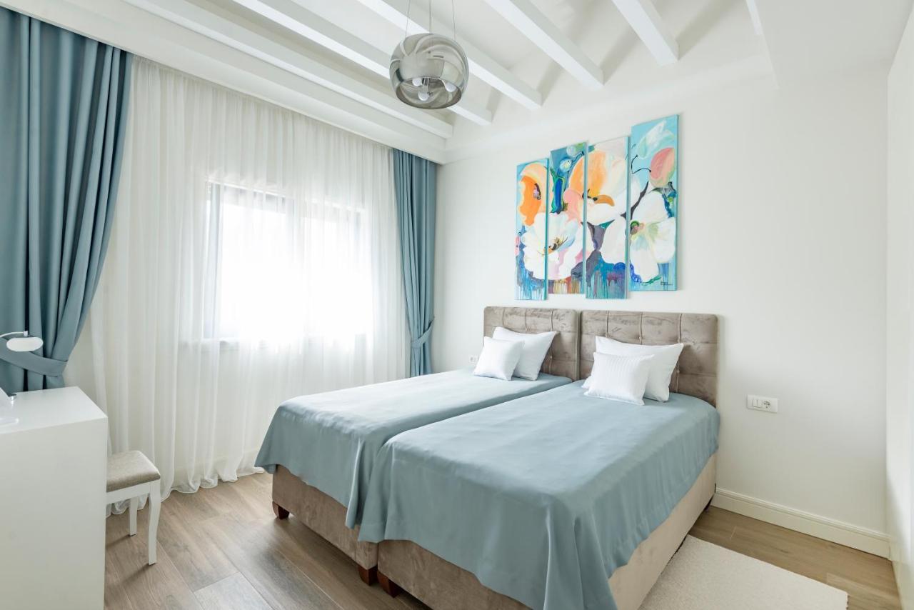 Lustica Apartments Central Tivat Exterior photo