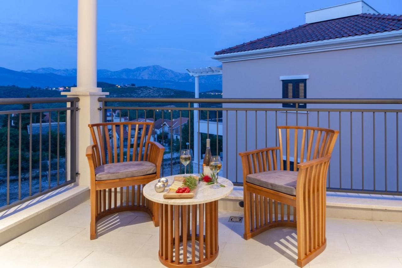 Lustica Apartments Central Tivat Exterior photo