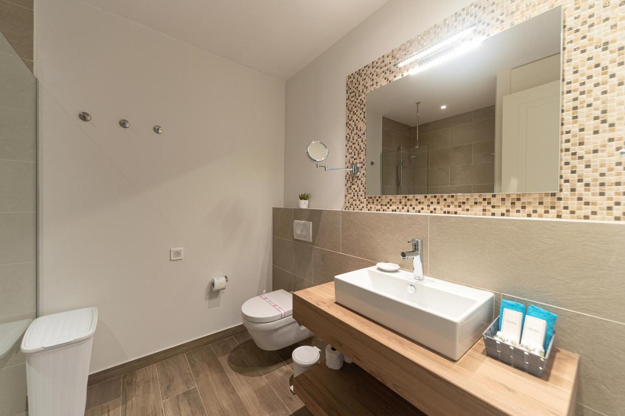 Lustica Apartments Central Tivat Exterior photo